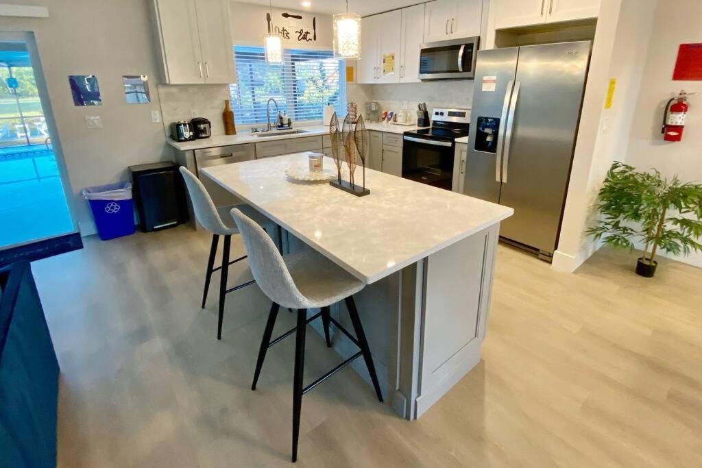 Waterfront Gulf Gateway: Pool/Dock/Grill/Gameroom Fort Myers Buitenkant foto
